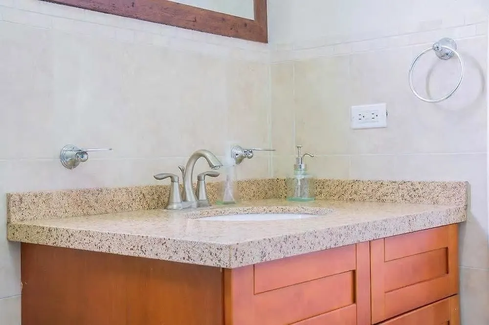 Hotel New Kingston Guest Apt At Sonoma Estate